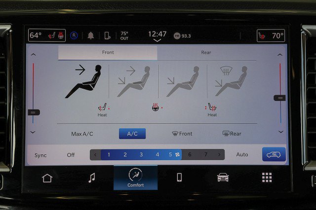 Used 2023 Chrysler Pacifica Touring-L FWD image 15
