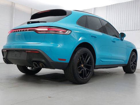 Used 2022 Porsche Macan w/ Premium Package Plus image 7