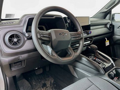 Used 2025 Chevrolet Colorado Trail Boss image 12