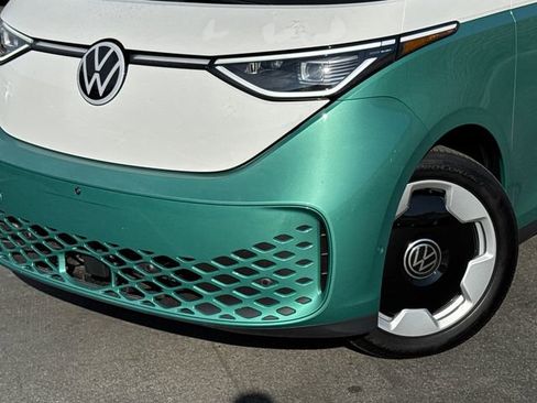 New 2025 Volkswagen ID. Buzz Pro S Plus image 5