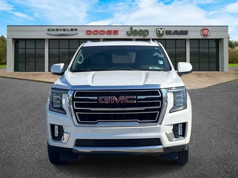 Used 2023 GMC Yukon XL SLT w/ SLT Premium Package AWD/4WD image 8