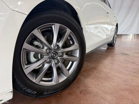Used 2022 MAZDA MAZDA3 s image 16