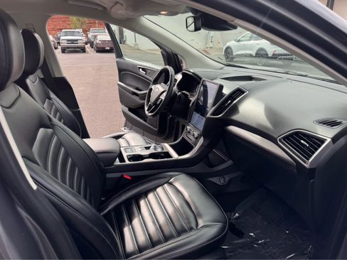 Used 2024 Ford Edge SEL image 13