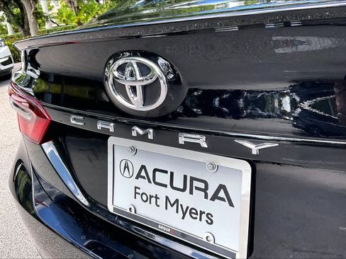 Used 2024 Toyota Camry SE FWD image 10