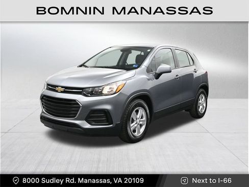 Used 2020 Chevrolet Trax LS image 1