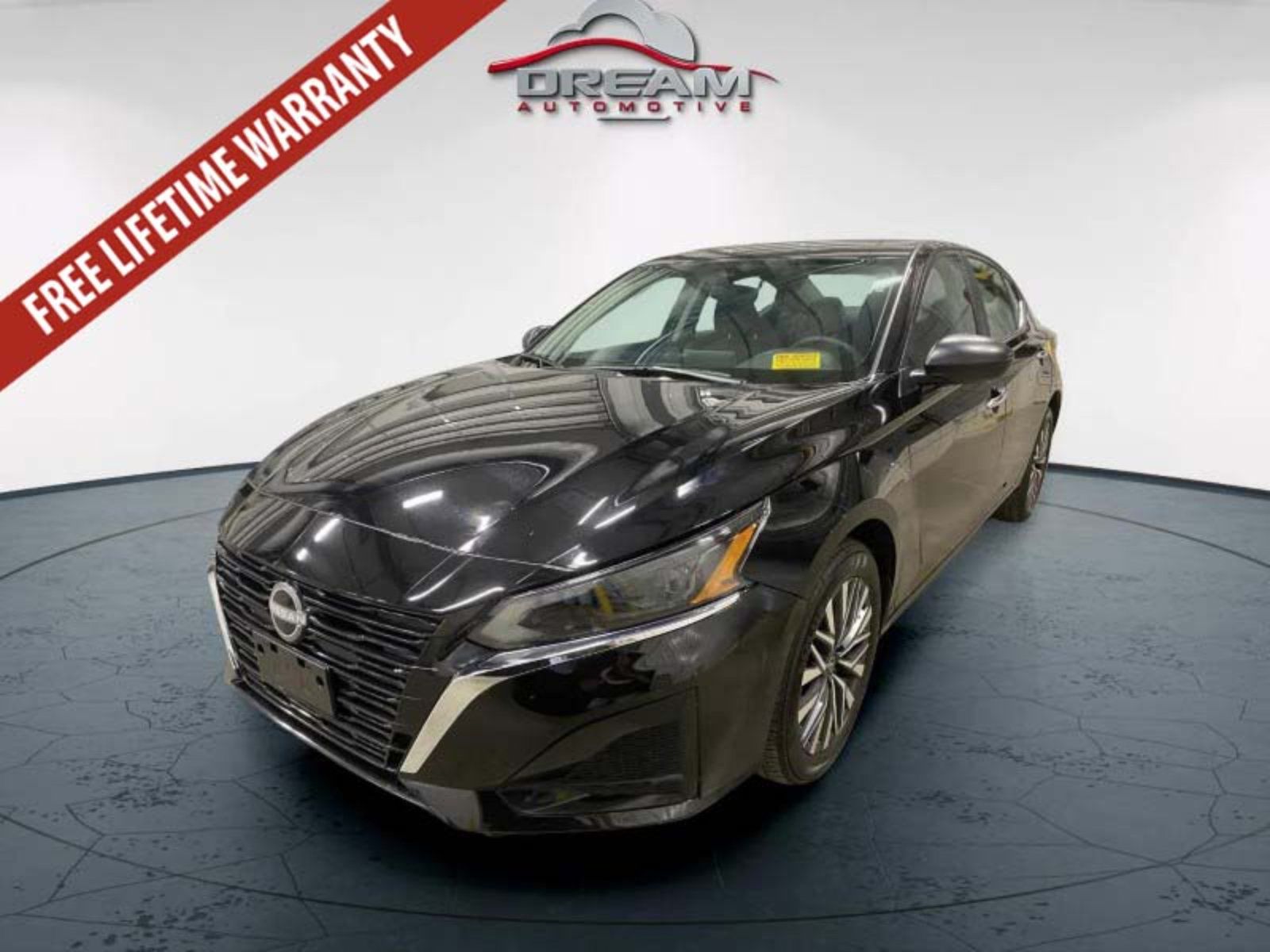 Used 2025 Nissan Altima 2.5 SV AWD/4WD image 3
