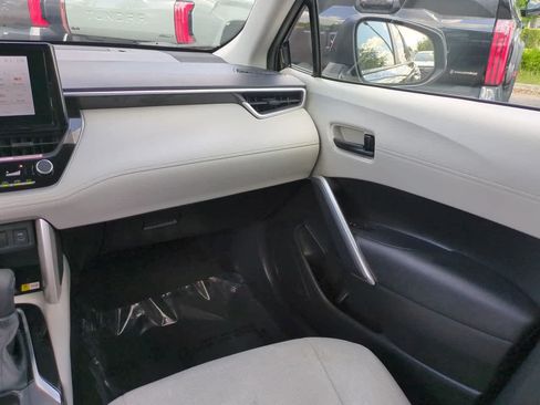 Certified 2023 Toyota Corolla Cross LE AWD/4WD image 16