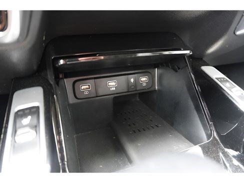 Used 2023 Kia Sorento SX FWD image 17