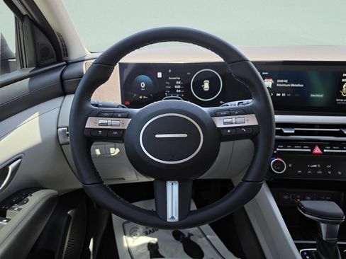 New 2026 Hyundai Tucson SEL FWD image 17