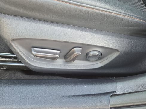 Certified 2020 Toyota Camry XLE image 29