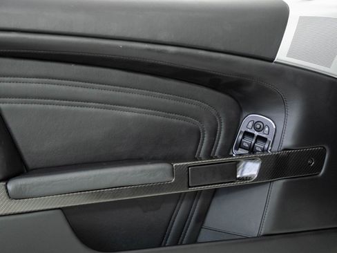 Used 2011 Aston Martin DBS Volante RWD image 6