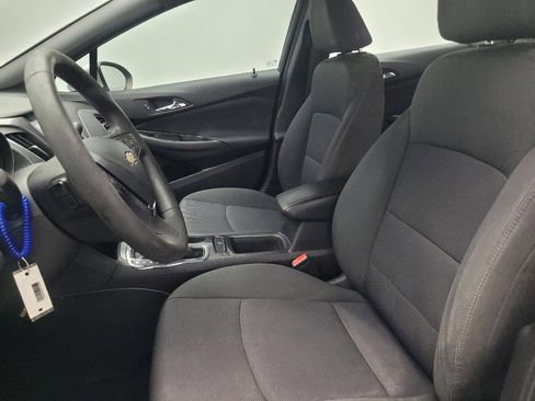 Used 2018 Chevrolet Cruze LT w/ Convenience Package image 17