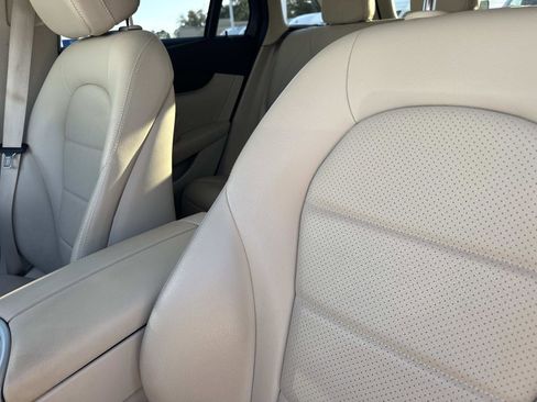 Certified 2022 Mercedes-Benz GLC 300 image 18