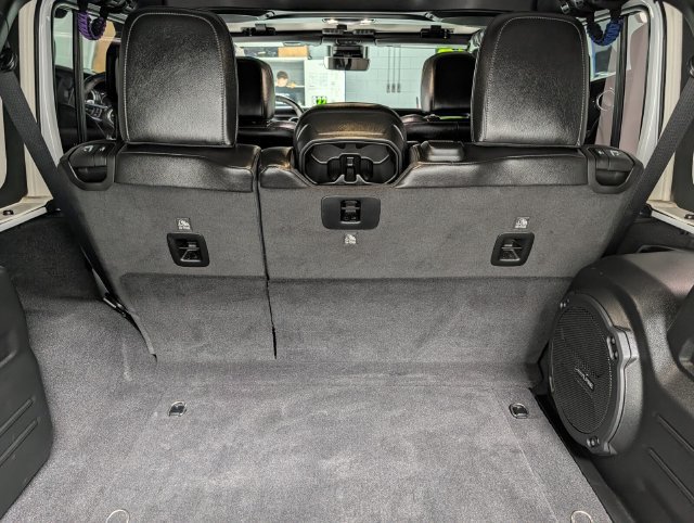 Used 2023 Jeep Wrangler Unlimited Rubicon 392 w/ Trailer Tow Package AWD/4WD image 20