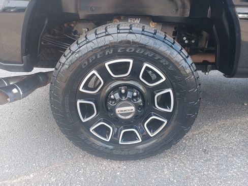 Used 2024 Ford F250 Platinum image 14