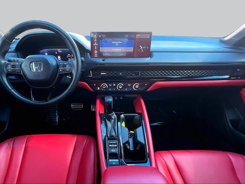 Used 2025 Honda Accord Sport image 15