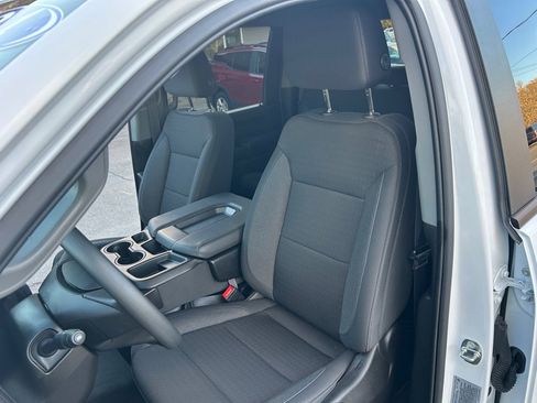 Used 2024 Chevrolet Silverado 2500 Custom w/ Custom Value Package image 27