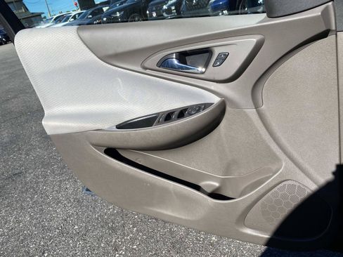 Used 2021 Chevrolet Malibu LT FWD image 20