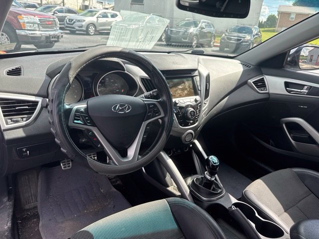 Used 2014 Hyundai Veloster w/ Style Package 02 FWD image 12
