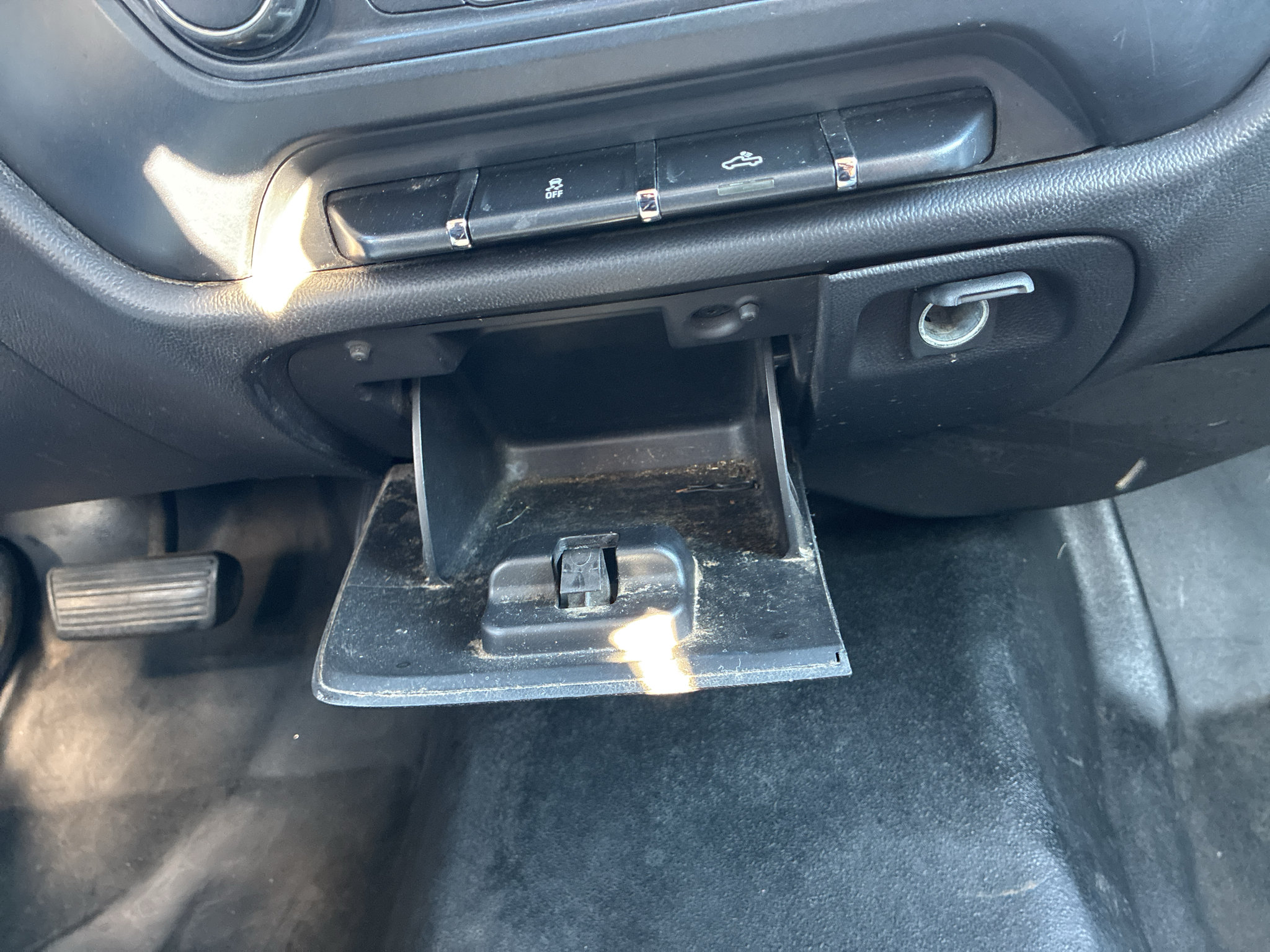 Used 2016 GMC Sierra 1500 2WD Regular Cab image 30