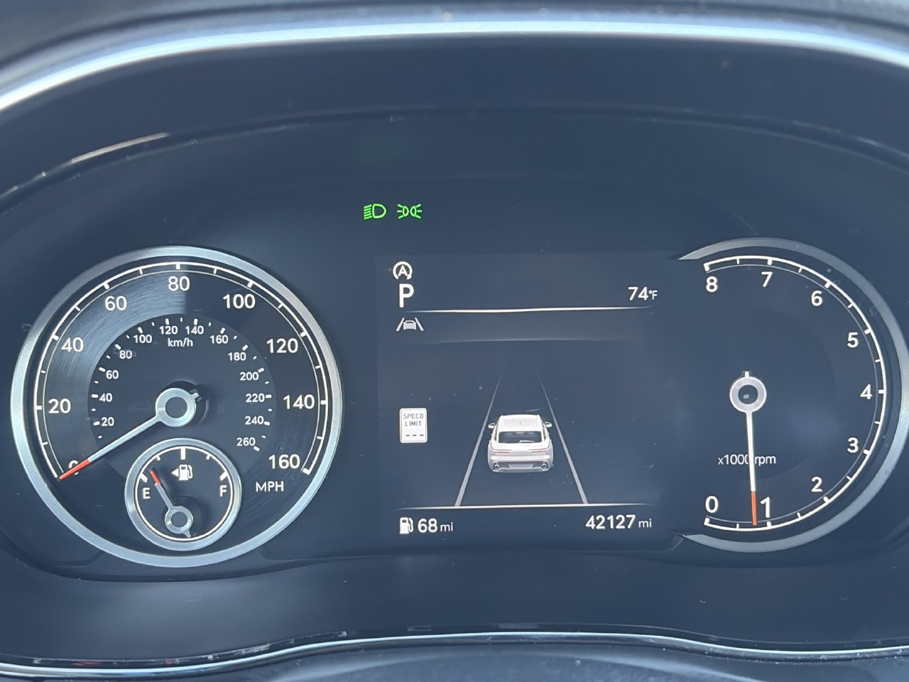 Used 2025 Genesis GV70 2.5T AWD/4WD image 8