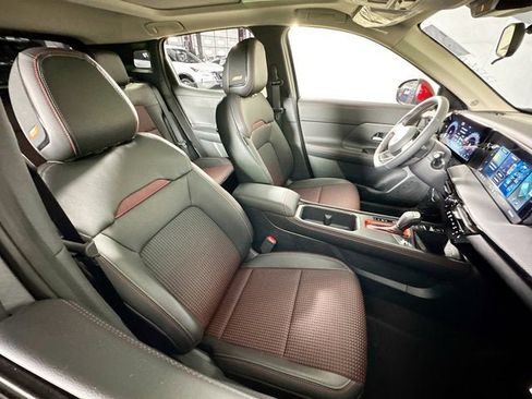 New 2026 Nissan Kicks SR w/ SR Premium Package image 24