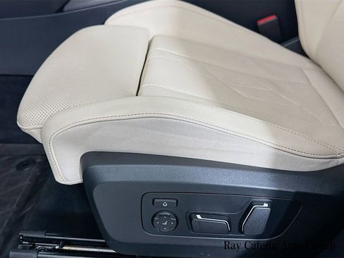 Used 2025 BMW X3 xDrive30i w/ Premium Package image 19