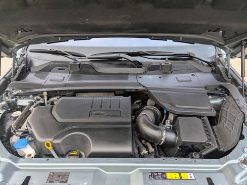 Used 2018 Land Rover Discovery Sport HSE image 18