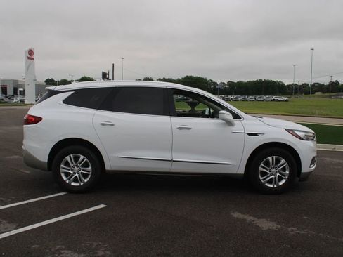 Used 2020 Buick Enclave Essence FWD image 21