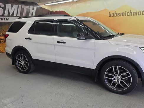Used 2019 Ford Explorer Sport w/ Equipment Group 401A AWD/4WD image 22