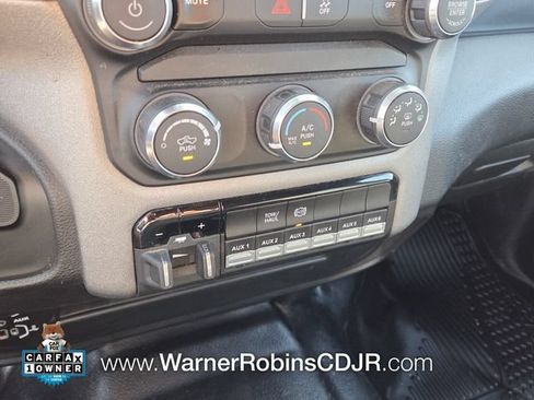 Used 2024 RAM 3500 Tradesman w/ Chrome Appearance Group AWD/4WD image 21