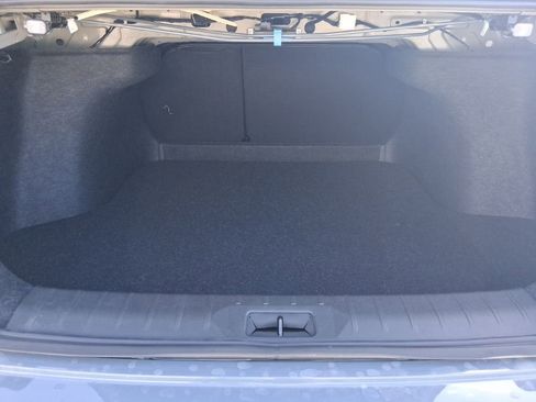 New 2026 Nissan Sentra SR w/ Floor Mat Package FWD image 8