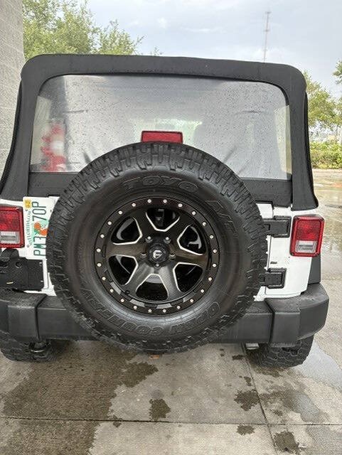 Used 2017 Jeep Wrangler Unlimited Sport AWD/4WD image 4