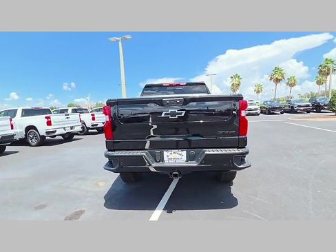 New 2026 Chevrolet Silverado 1500 ZR2 w/ Dark Appearance Package AWD/4WD image 22
