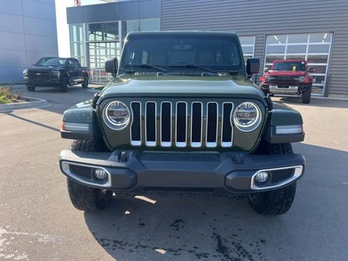 Used 2021 Jeep Wrangler Unlimited Sahara AWD/4WD image 2