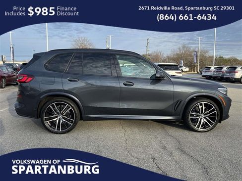 Used 2022 BMW X5 M50i image 2
