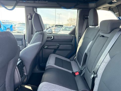 Used 2025 Ford Bronco Big Bend image 12