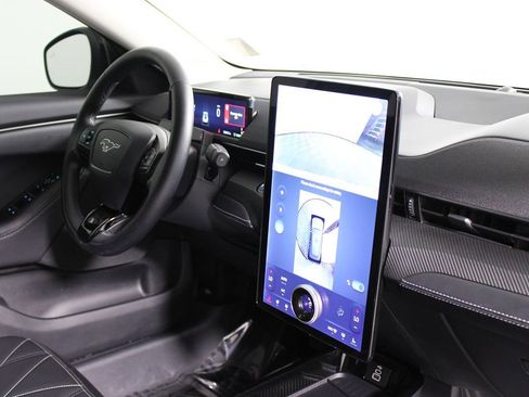 Used 2025 Ford Mustang Mach-E Select w/ Comfort Package Lite image 28