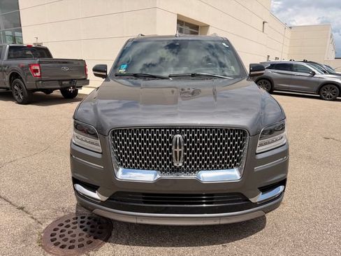 Used 2021 Lincoln Navigator Reserve w/ Luxury Package AWD/4WD image 2