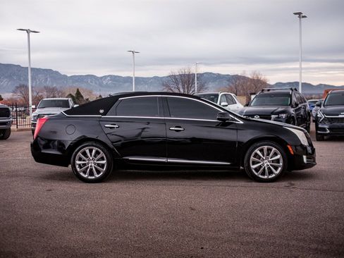 Used 2013 Cadillac XTS Premium image 8