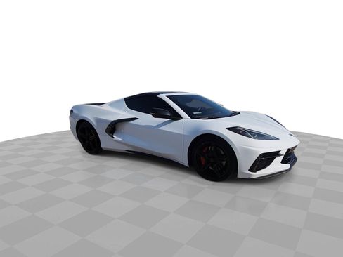Used 2022 Chevrolet Corvette Stingray Preferred Cpe w/ Z51 Performance Package RWD image 2