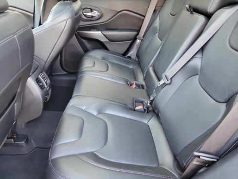 Used 2020 Jeep Cherokee Limited AWD/4WD image 12