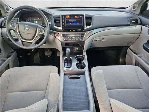 Used 2017 Honda Pilot EX image 16