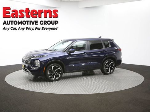 Used 2023 Mitsubishi Outlander SE image 55