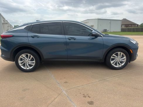 Used 2025 Buick Envista Preferred w/ Convenience I Package image 4