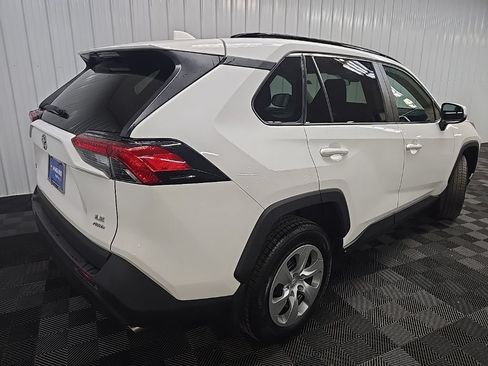 Used 2021 Toyota RAV4 LE AWD/4WD image 12