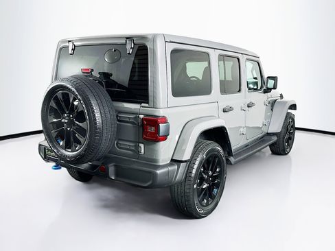 Used 2023 Jeep Wrangler Sahara image 9