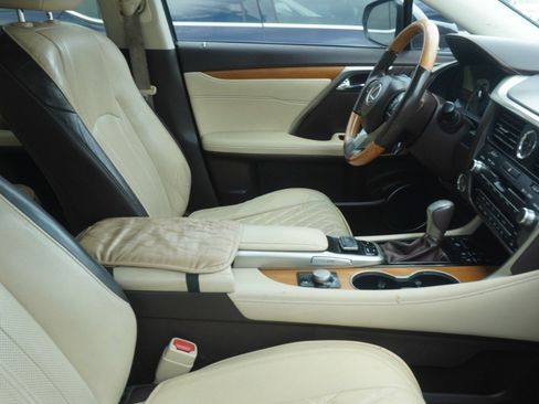 Used 2017 Lexus RX 350 FWD w/ Premium Package image 9
