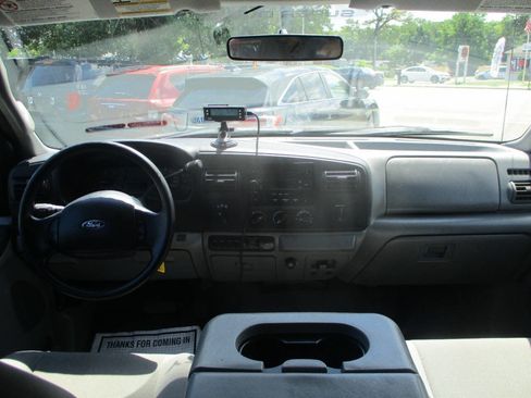 Used 2006 Ford F250 Lariat image 11