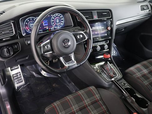 Used 2017 Volkswagen GTI Sport image 2